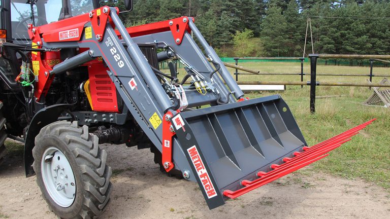 Metal-Fach T229 homlokrakodó és adapterek