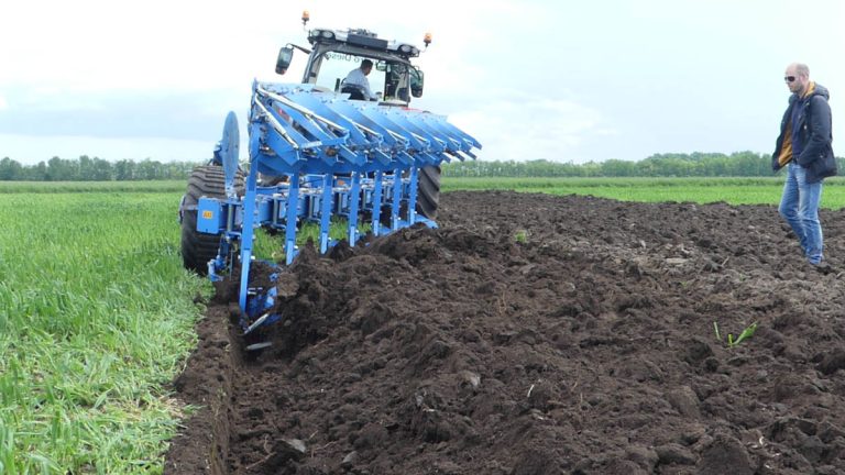 LEMKEN Diamant félig függesztett váltvaforgató