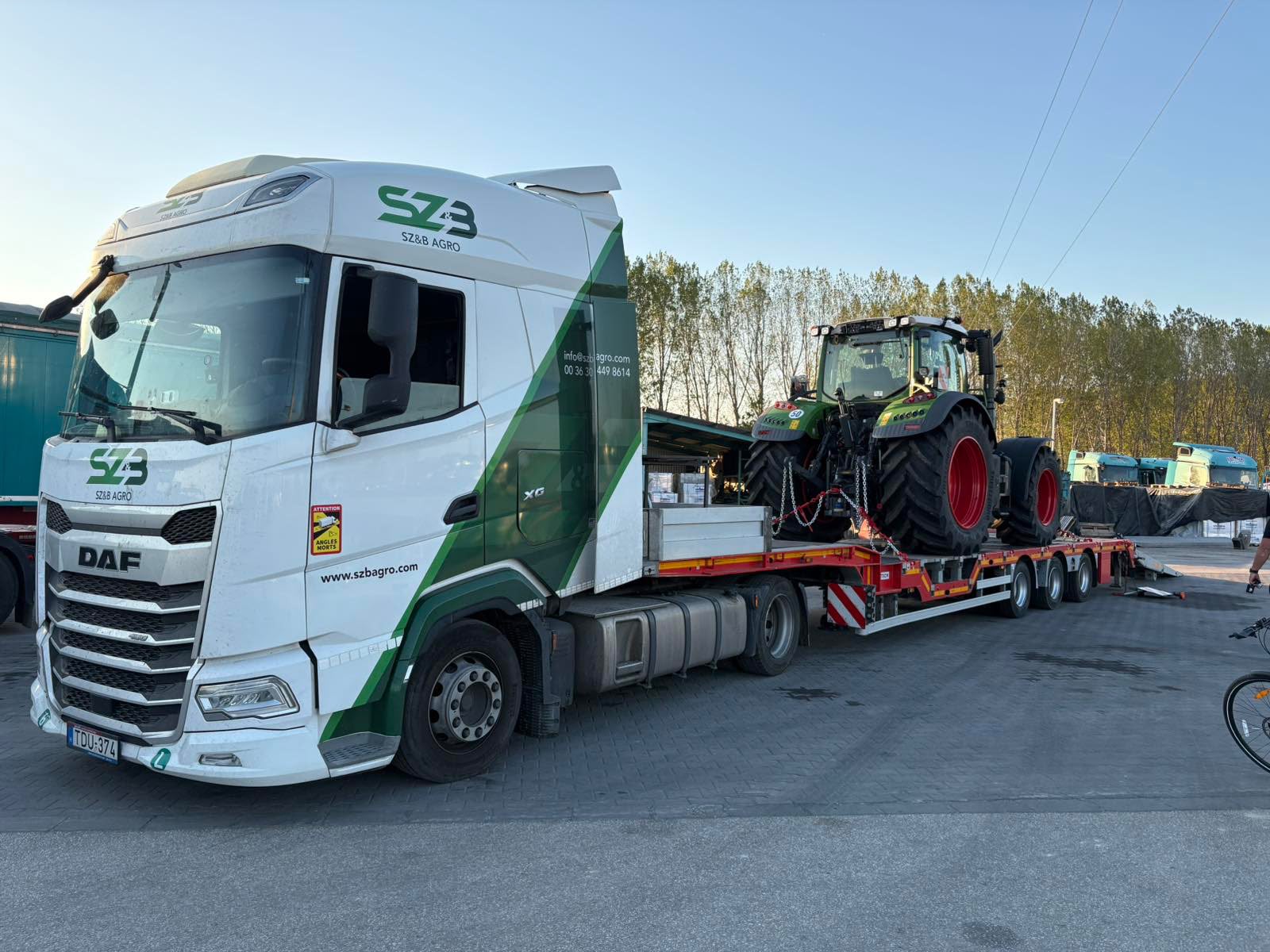 Traktor házhoz szállítása – Sz&B Agro
